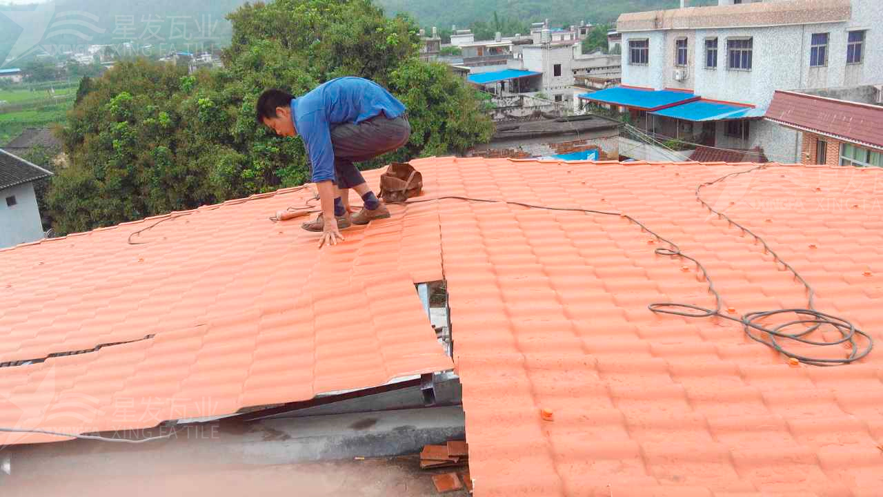 曲靖屋頂鋪設安裝合成樹脂瓦時，牢牢記住這3點，就不怕屋頂出問題！